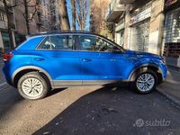 Usata VW T-Roc Life 150 CV (110 kW) 2022 Blu/azzurro SUV