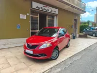 Usata Lancia Ypsilon Platinum 95 CV (69 kW) 2016 Rosso Utilitaria