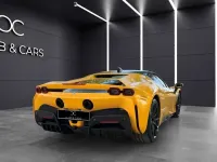 Usata Ferrari SF90 999 CV (734 kW) 2021 Pnte giallo triplo strato extr Coupé