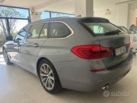 Usata BMW 520 Luxury Line 190 CV (139 kW) 2019 Grigio Station wagon