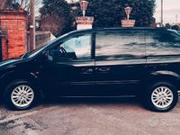 Usata Chrysler Voyager 150 CV (110 kW) 2004 Nero Monovolume