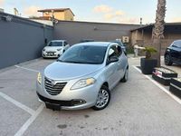Gebraucht Lancia Ypsilon Silver 69 PS (50 kW) 2014 Grau Kleinwagen