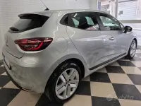 Usata Renault Clio V Zen 91 CV (66 kW) 2022 Grigio Berlina