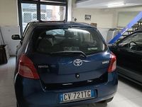 Usata Toyota Yaris 69 CV (50 kW) 2006 Blu Utilitaria