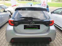 Nuova Toyota Yaris Hybrid Trend 92 CV (67 kW) 2026 Argento Berlina