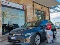 Usata VW Golf VIII Style 150 CV (110 kW) 2025 Grigio Berlina