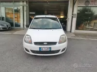 Usata Ford Fiesta 75 CV (55 kW) 2008 Bianco Utilitaria