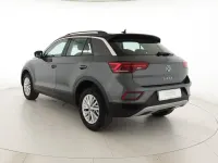 Usata VW T-Roc Life 116 CV (85 kW) 2025 Indium grey metallizzato nero SUV