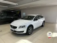 Usata Volvo V60 CC Plus 150 CV (110 kW) 2017 Bianco Station wagon