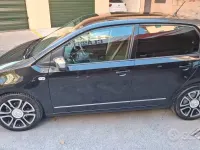 Usata VW up! Highline 75 CV (55 kW) 2014 Nero Utilitaria