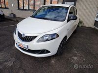Usata Lancia Ypsilon Gold 69 CV (50 kW) 2023 Bianco gelato pastello Utilitaria