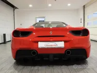 Usata Ferrari 488 670 CV (492 kW) 2016 Rosso Coupé