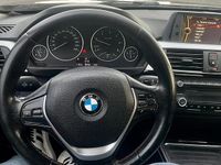 Begagnad BMW 318 Sport Line 143 HK (105 kW) 2013 Sedan