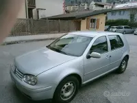 Begagnad VW Golf IV 101 HK (74 kW) 2002 Grå Sedan