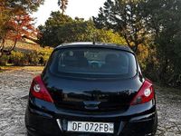 Usata Opel Corsa 90 CV (66 kW) 2007 Nero Utilitaria