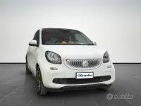 Usata Smart ForFour Passion 71 CV (52 kW) 2015 Bianco Utilitaria