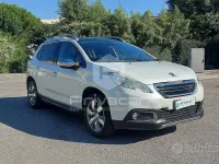 Usata Peugeot 2008 Allure 82 CV (60 kW) 2015 Bianco SUV