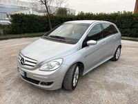 Usata Mercedes B180 Chrome 108 CV (79 kW) 2009 Argento Monovolume