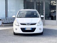 Usata Hyundai i20 78 CV (57 kW) 2012 Bianco Berlina
