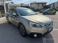 Usata Subaru Outback Exclusive+ 150 CV (110 kW) 2015 Grigio Station wagon