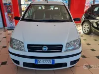 Usata Fiat Punto Active 60 CV (44 kW) 2006 Bianco Utilitaria