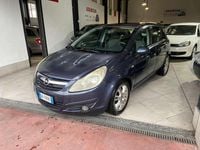 Usado Opel Corsa Cosmo 80 HP (58 kW) 2009 Cinzento Sedan
