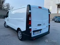 Usata Opel Vivaro 125 CV (91 kW) 2018 Bianco Monovolume