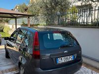 Usata Ford Fiesta 68 CV (50 kW) 2004 Grigio Utilitaria