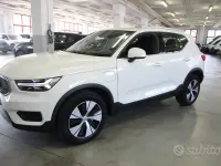 Usata Volvo XC40 Inscription 129 CV (94 kW) 2022 Bianco SUV