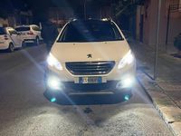 Usata Peugeot 2008 Allure 92 CV (67 kW) 2014 Bianco SUV