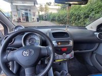 Usata Toyota Aygo 67 CV (49 kW) 2007 Grigio Utilitaria