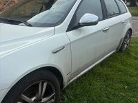 Usata Alfa Romeo 159 120 CV (88 kW) 2011 Bianco Berlina