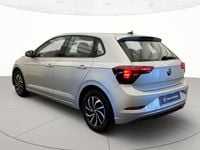 Usata VW Polo Life 95 CV (69 kW) 2023 Reflex silver metallizzato Utilitaria