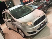 Usata Ford Tourneo Courier Titanium 95 CV (69 kW) 2014 Grigio Monovolume