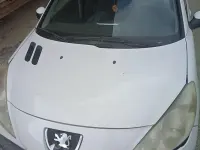 Usata Peugeot 206 68 CV (50 kW) 2011 Bianco Berlina