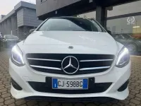Usata Mercedes B200 136 CV (100 kW) 2018 Bianco Utilitaria