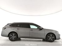 Nuova VW Passat R-line 272 CV (200 kW) 2025 Grigio Station wagon