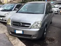 Usata Opel Meriva Cosmo 101 CV (74 kW) 2004 Grigio Monovolume