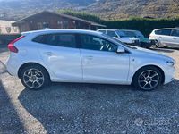 Usata Volvo V40 Business Edition 119 CV (87 kW) 2016 Bianco Berlina