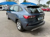 Usata Ford Kuga 120 CV (88 kW) 2021 Blu SUV