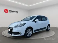 Usata Renault Scénic III 110 CV (80 kW) 2012 Bianco Monovolume