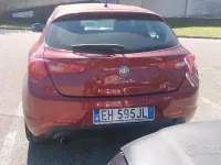 Usata Alfa Romeo Giulietta 140 CV (102 kW) 2011 Rosso Utilitaria