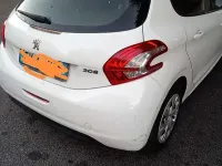 Usata Peugeot 208 Allure 82 CV (60 kW) 2014 Bianco Utilitaria