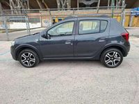 Usata Dacia Sandero Stepway 90 CV (66 kW) 2018 Grigio Berlina