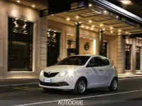Usata Lancia Ypsilon Silver 69 CV (50 kW) 2019 Bianco Utilitaria