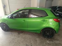 Usata Mazda 2 68 CV (50 kW) 2008 Verde Berlina
