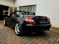 Usata Mercedes SLK280 231 CV (169 kW) 2006 Nero Cabrio