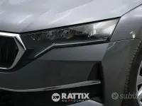 Usata Skoda Octavia Selection 150 CV (110 kW) 2024 Grigio graphite metalizzato Station wagon