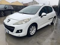 Usata Peugeot 207 Access 70 CV (51 kW) 2011 Bianco Utilitaria