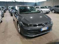 Usata VW Golf VIII Life 116 CV (85 kW) 2025 Grigio Berlina